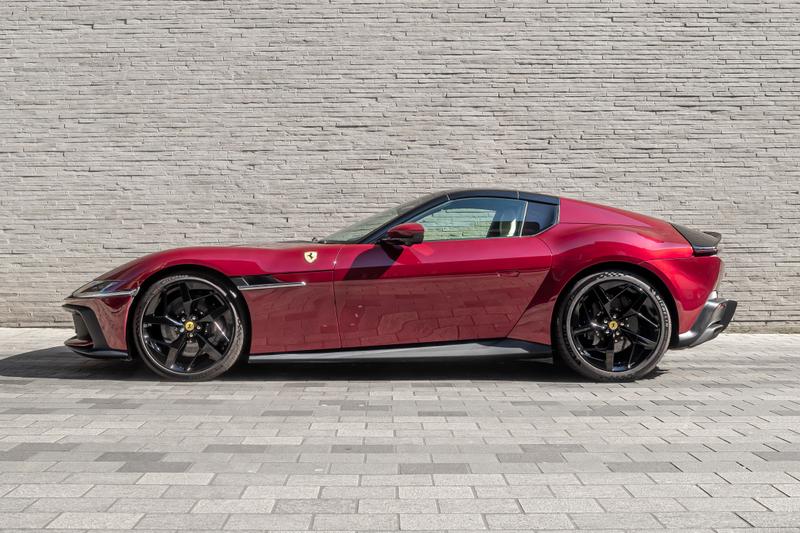 Used Ferrari 12 Cilindri 2025 for sale - 78015258: Photo 2