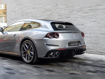 Used Ferrari GTC4Lusso 2017 for sale - 77225814: Photo