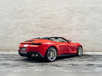 Used Ferrari Roma 2024 for sale - 76319316: Photo