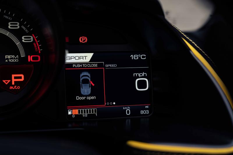 Used Ferrari 812 Superfast 2022 for sale - 76359732: Photo 21