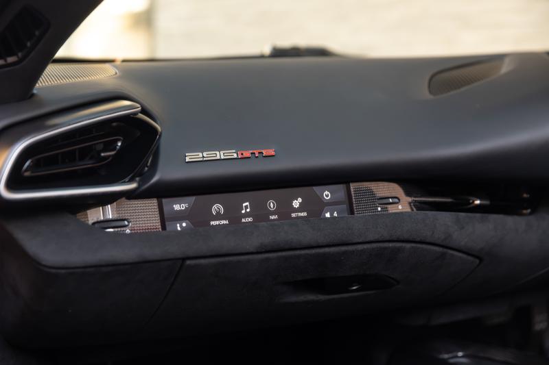 Used Ferrari 296 GTS 2024 for sale - 78015260: Photo 18