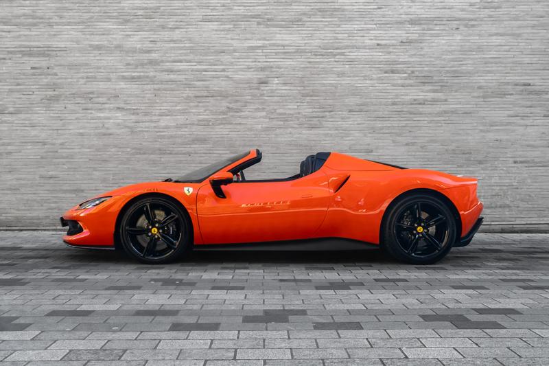 Used Ferrari 296 GTS 2024 for sale - 78015260: Photo 2