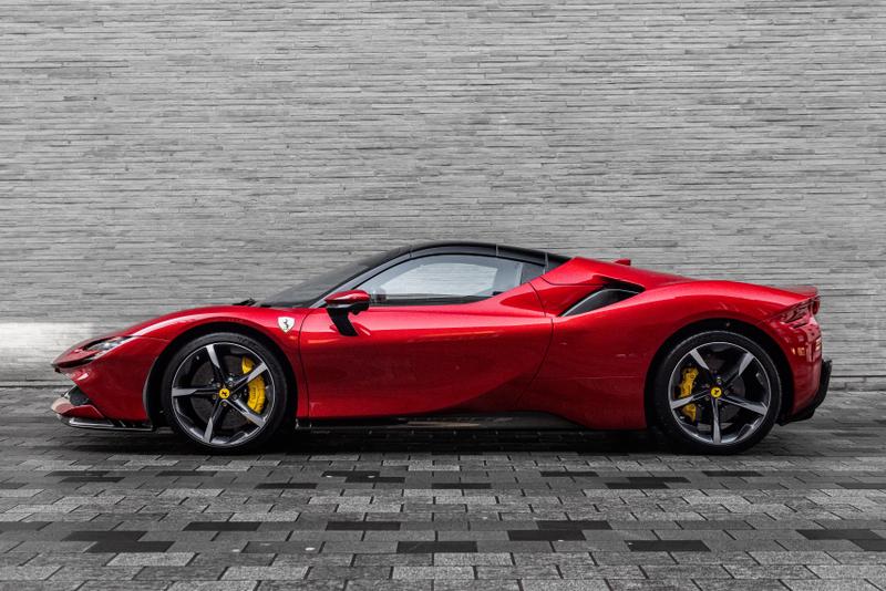 Used Ferrari SF90 Spider 2023 for sale - 77340313: Photo 2