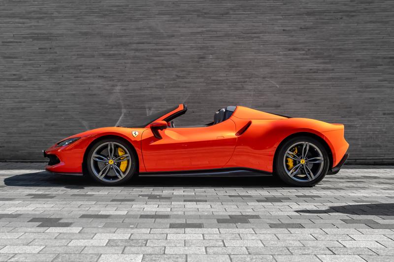 Used Ferrari 296 GTS 2023 for sale - 78015266: Photo 2