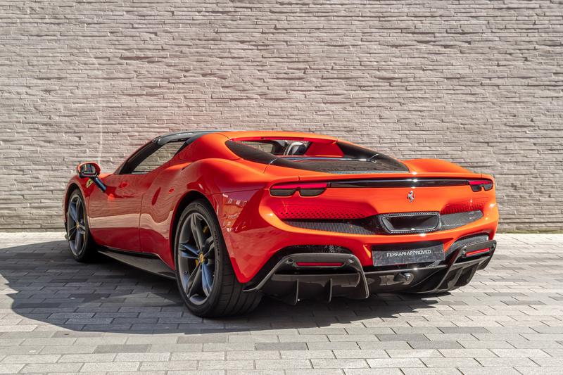 Used Ferrari 296 GTS 2023 for sale - 78015266: Photo 4