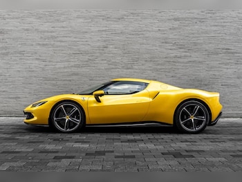 Used Ferrari 296 GTB 2023 for sale - 77211064: Photo