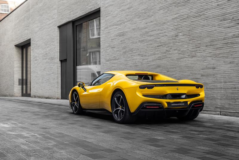 Used Ferrari 296 GTB 2023 for sale - 77211064: Photo 3