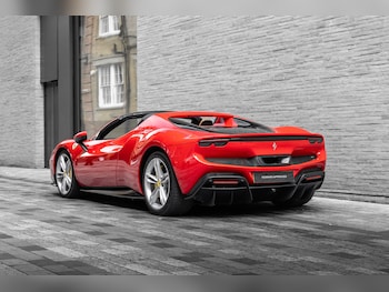 Used Ferrari 296 GTS 2023 for sale - 79302523: Photo