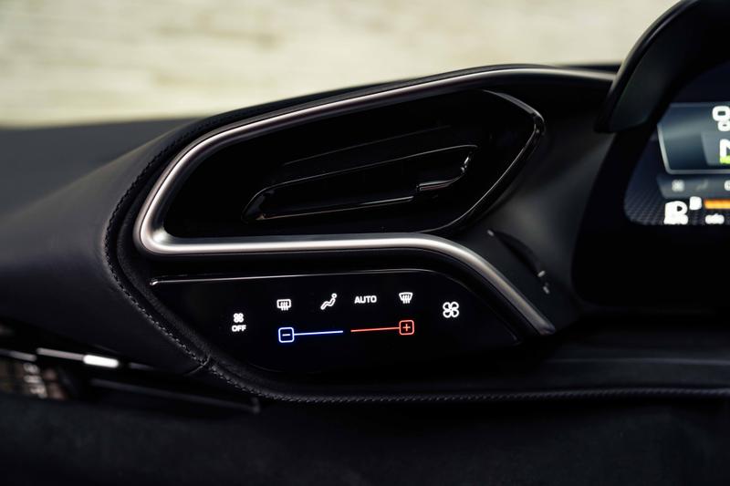 Used Ferrari 296 GTS 2024 for sale - 77665639: Photo 25