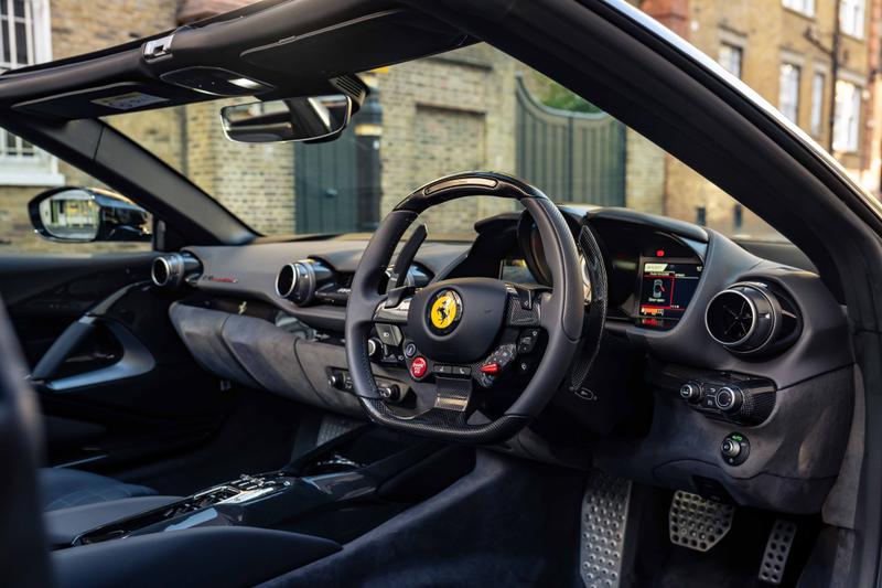 Used Ferrari 812 Superfast 2023 for sale - 76290303: Photo 20