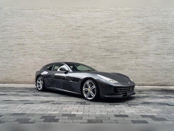 Used Ferrari GTC4Lusso 2018 for sale - 76534380: Photo