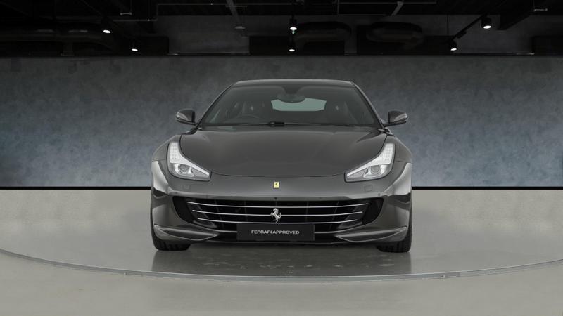 Used Ferrari GTC4Lusso 2018 for sale - 76534380: Photo 2