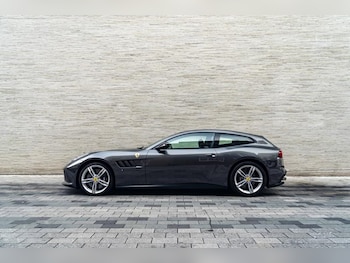 Used Ferrari GTC4Lusso 2018 for sale - 76534380: Photo