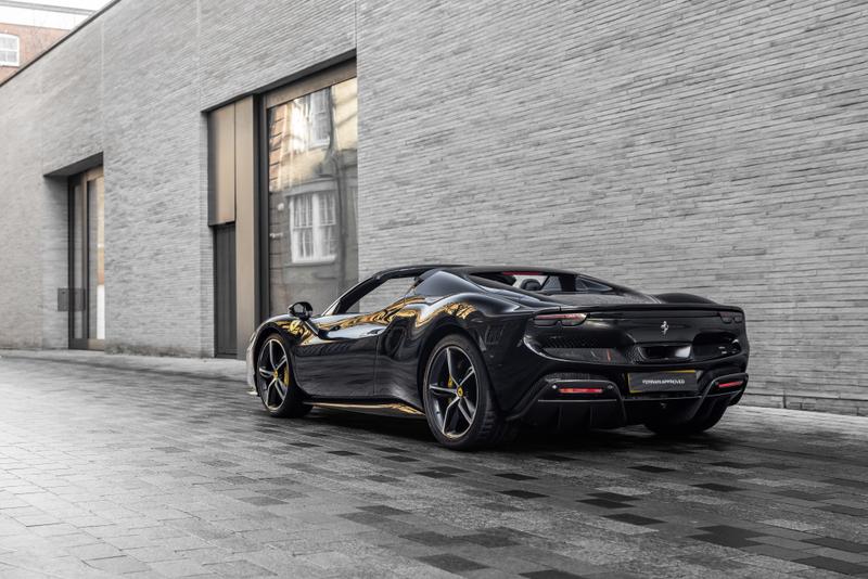 Used Ferrari 296 GTS 2023 for sale - 77248812: Photo 2