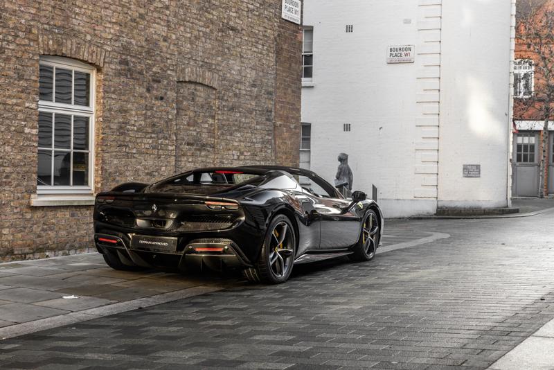 Used Ferrari 296 GTS 2023 for sale - 77248812: Photo 20