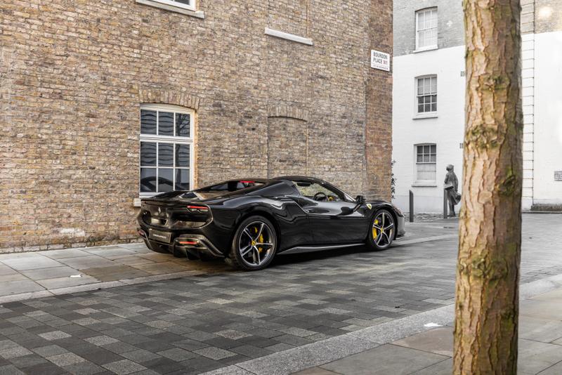 Used Ferrari 296 GTS 2023 for sale - 77248812: Photo 22