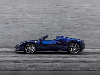 Used Ferrari 296 GTS 2024 for sale - 76949053: Photo