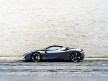 Used Ferrari SF90 Spider 2023 for sale - 76603449: Photo