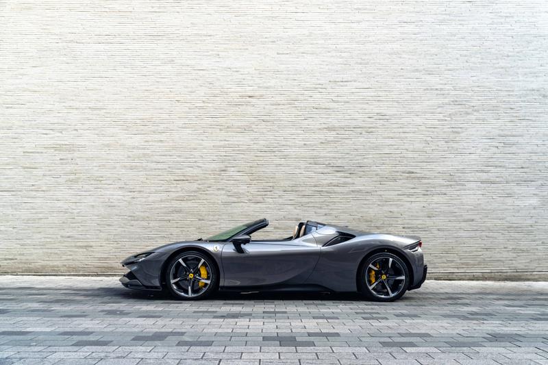 Used Ferrari SF90 Spider 2023 for sale - 76603449: Photo 8