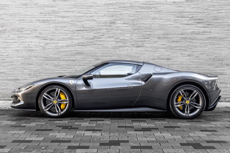 Used Ferrari 296 GTB 2023 for sale - 77450524: Photo 8