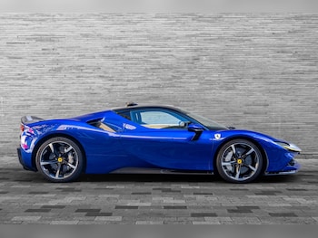 Used Ferrari SF90 Spider 2021 for sale - 79600681: Photo