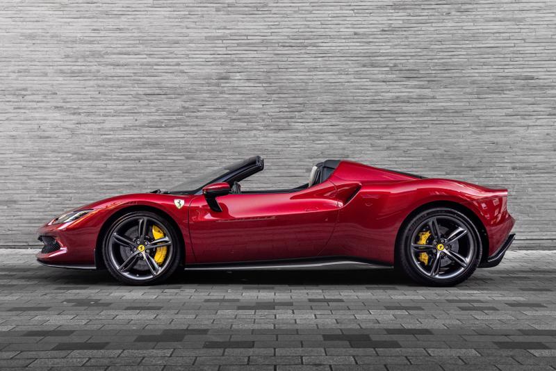 Used Ferrari 296 GTS 2024 for sale - 76960826: Photo 2