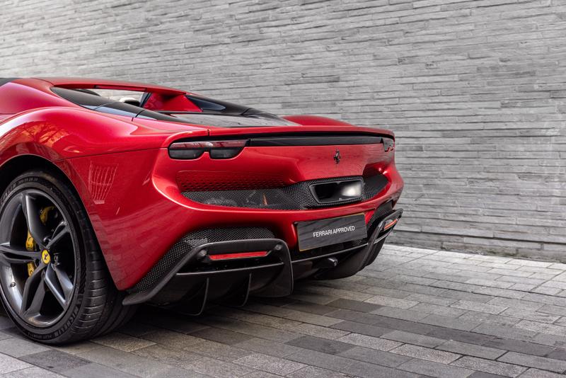 Used Ferrari 296 GTS 2024 for sale - 76960826: Photo 23