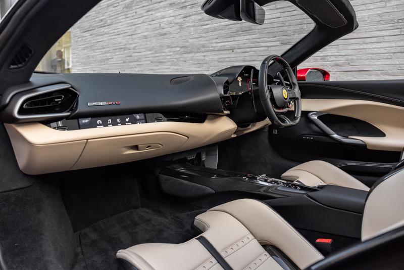 Used Ferrari 296 GTS 2024 for sale - 76960826: Photo 25