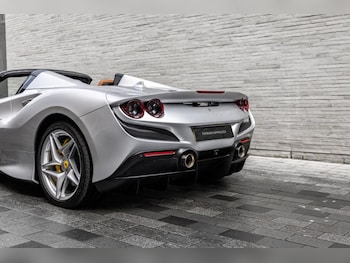 Used Ferrari F8 Spider undefined for sale - 77427349: Photo