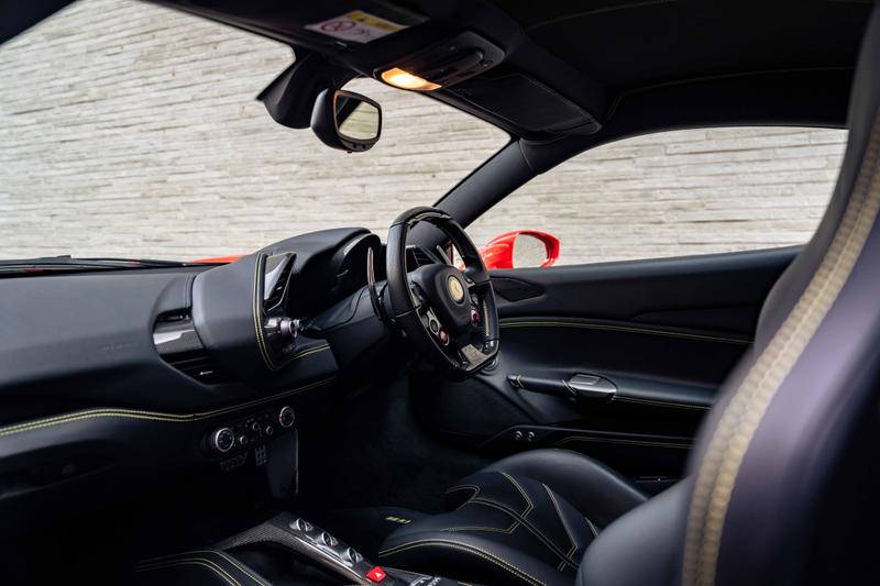 Used Ferrari 488 2017 for sale - 76534371: Photo 16