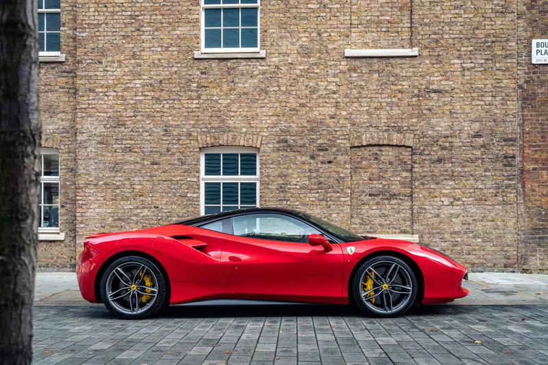 Used Ferrari 488 2017 for sale - 76534371: Photo 3