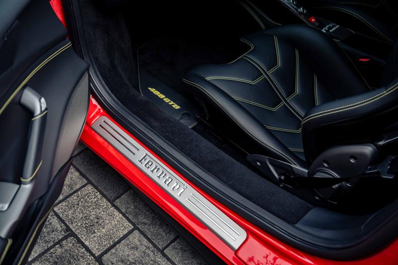 Used Ferrari 488 2017 for sale - 76534371: Photo 8