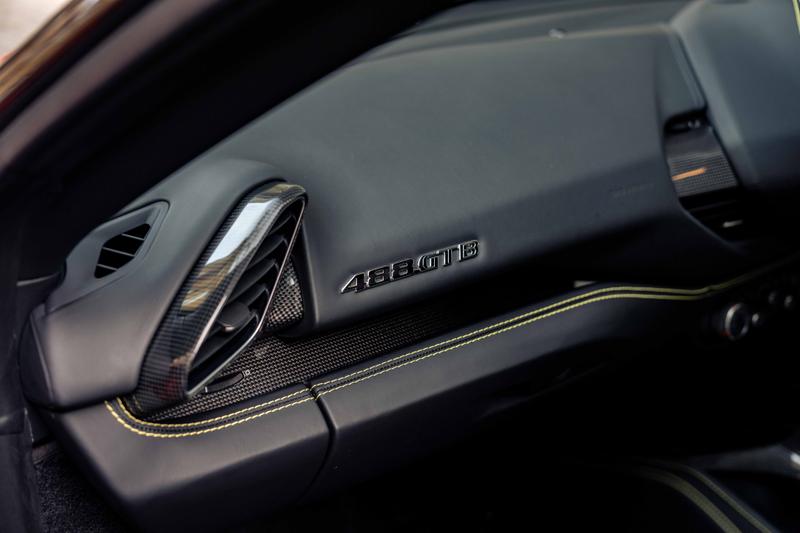 Used Ferrari 488 2017 for sale - 76534371: Photo 9