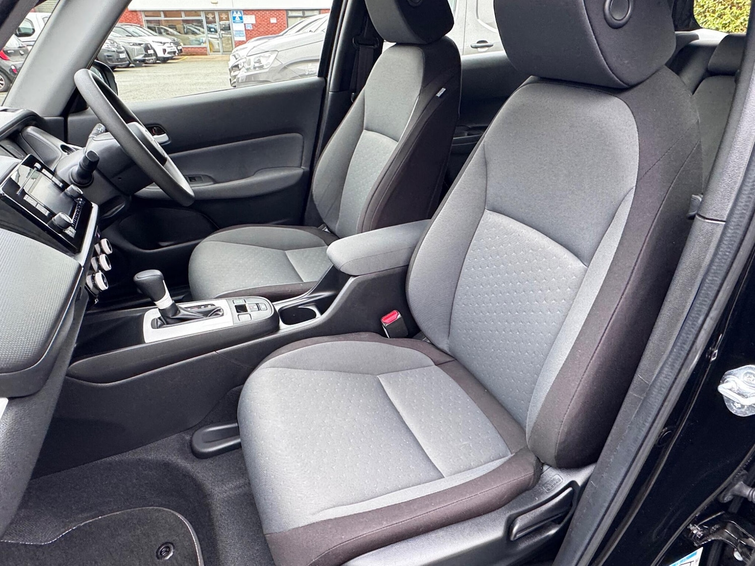 Used Honda Jazz for sale - 77784075: Photo 2