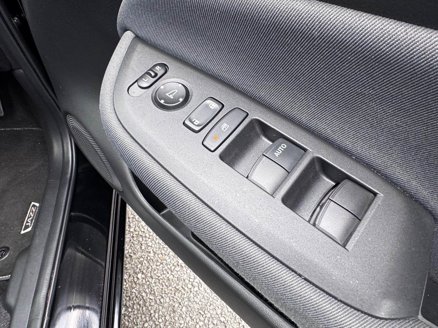 Used Honda Jazz for sale - 77784075: Photo 27