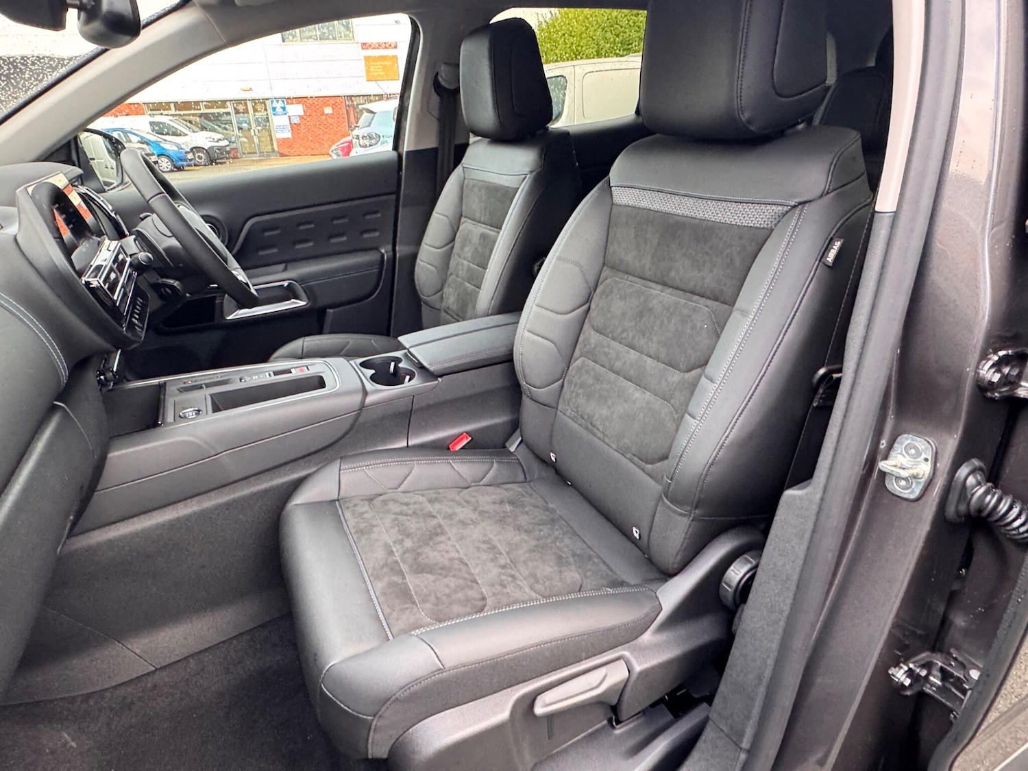 Used Citroen C5 Aircross 2025 for sale - 77704948: Photo 4