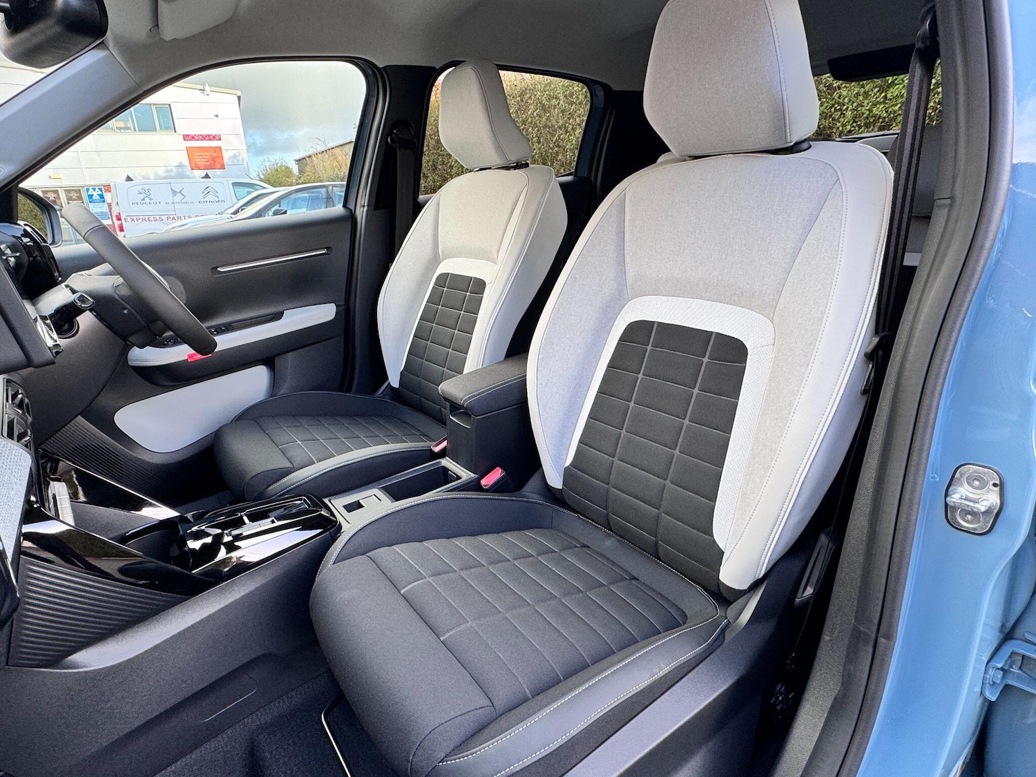 Used Citroen C3 2024 for sale - 77131642: Photo 2