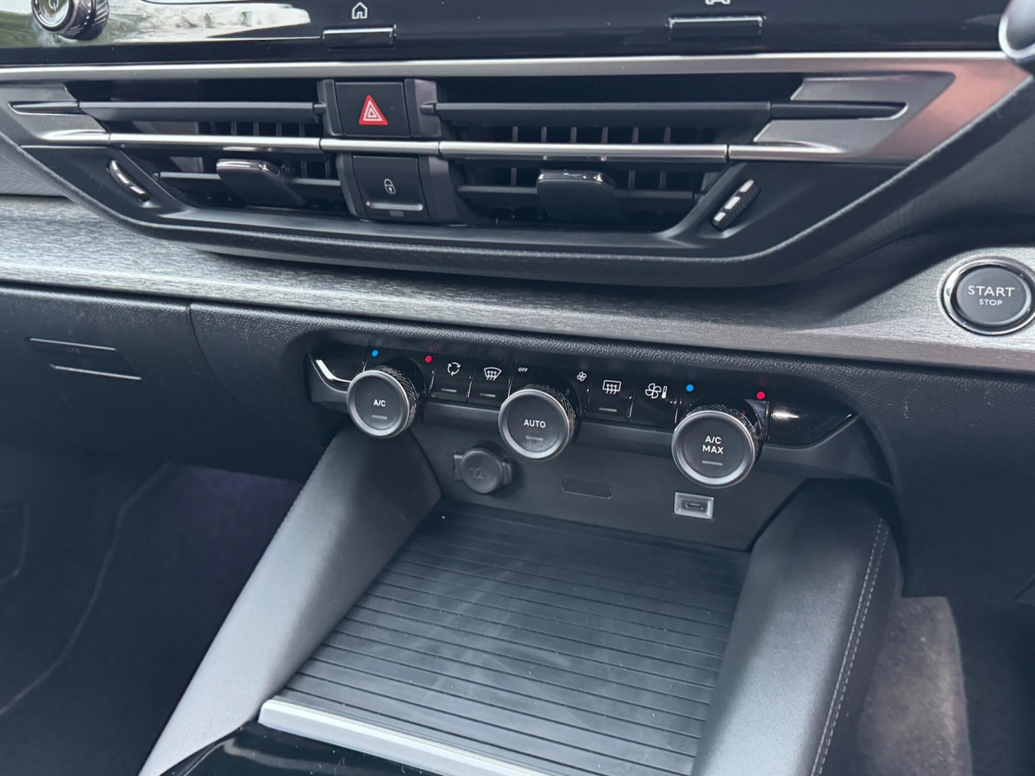 Used Citroen C5 X 2025 for sale - 78058673: Photo 40