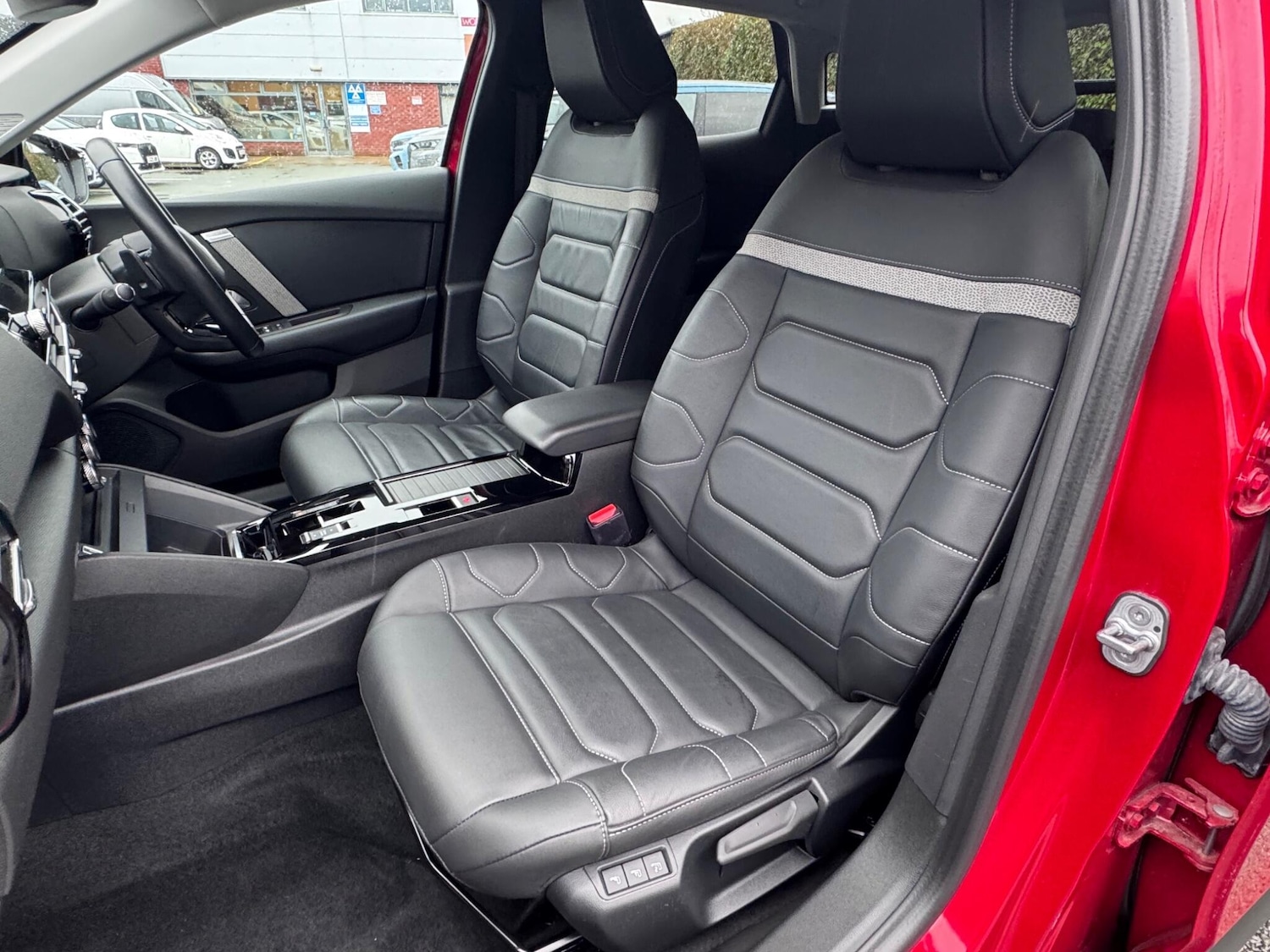 Used Citroen C4 2023 for sale - 77549470: Photo 4