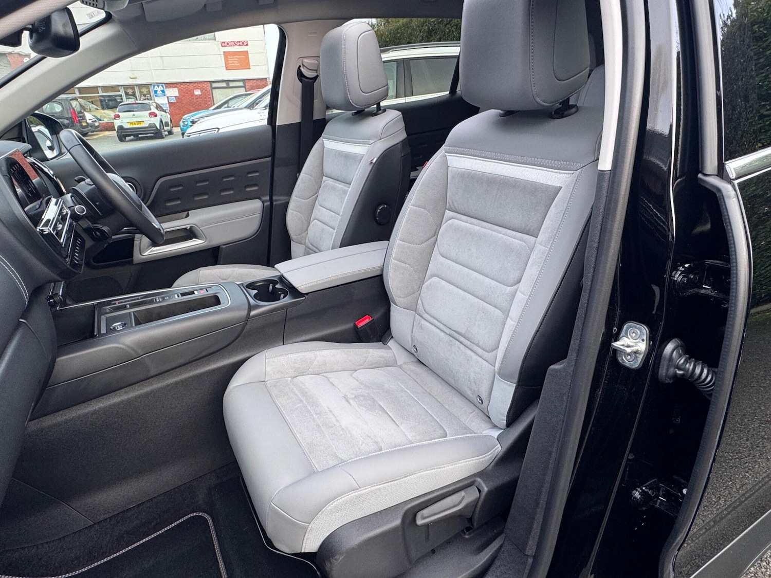 Used Citroen C5 Aircross 2024 for sale - 77131376: Photo 2