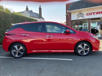 Used Nissan Leaf 2021 for sale - 77958237: Photo