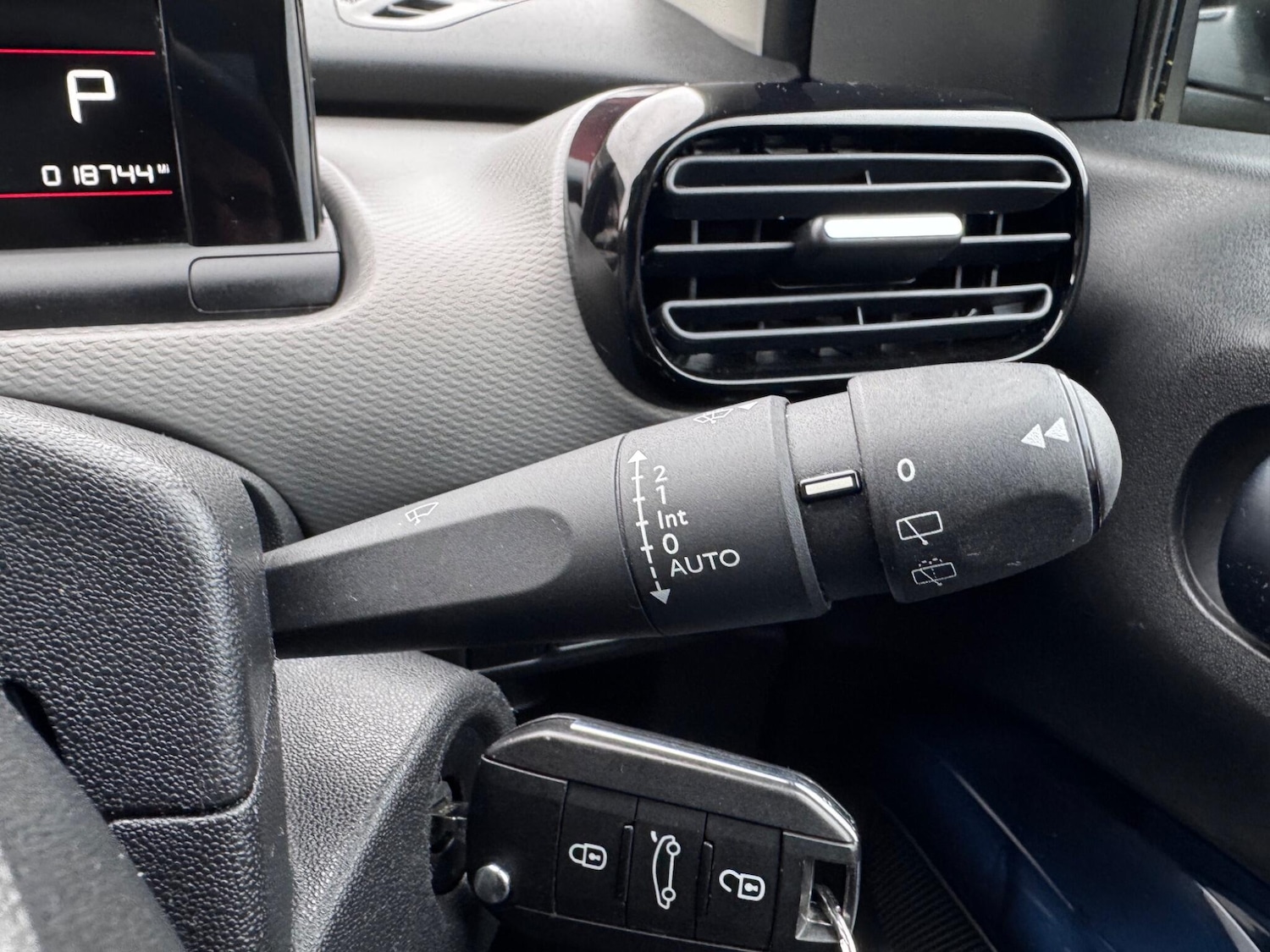 Used Citroen C4 Cactus 2019 for sale - 77670875: Photo 34