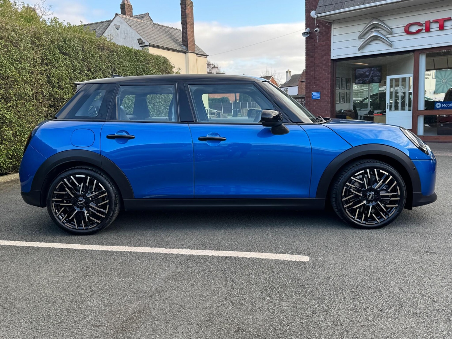 Used MINI Cooper 2024 for sale - 77839613: Photo 3