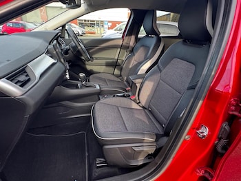 Used Renault Captur 2022 for sale - 77203185: Photo