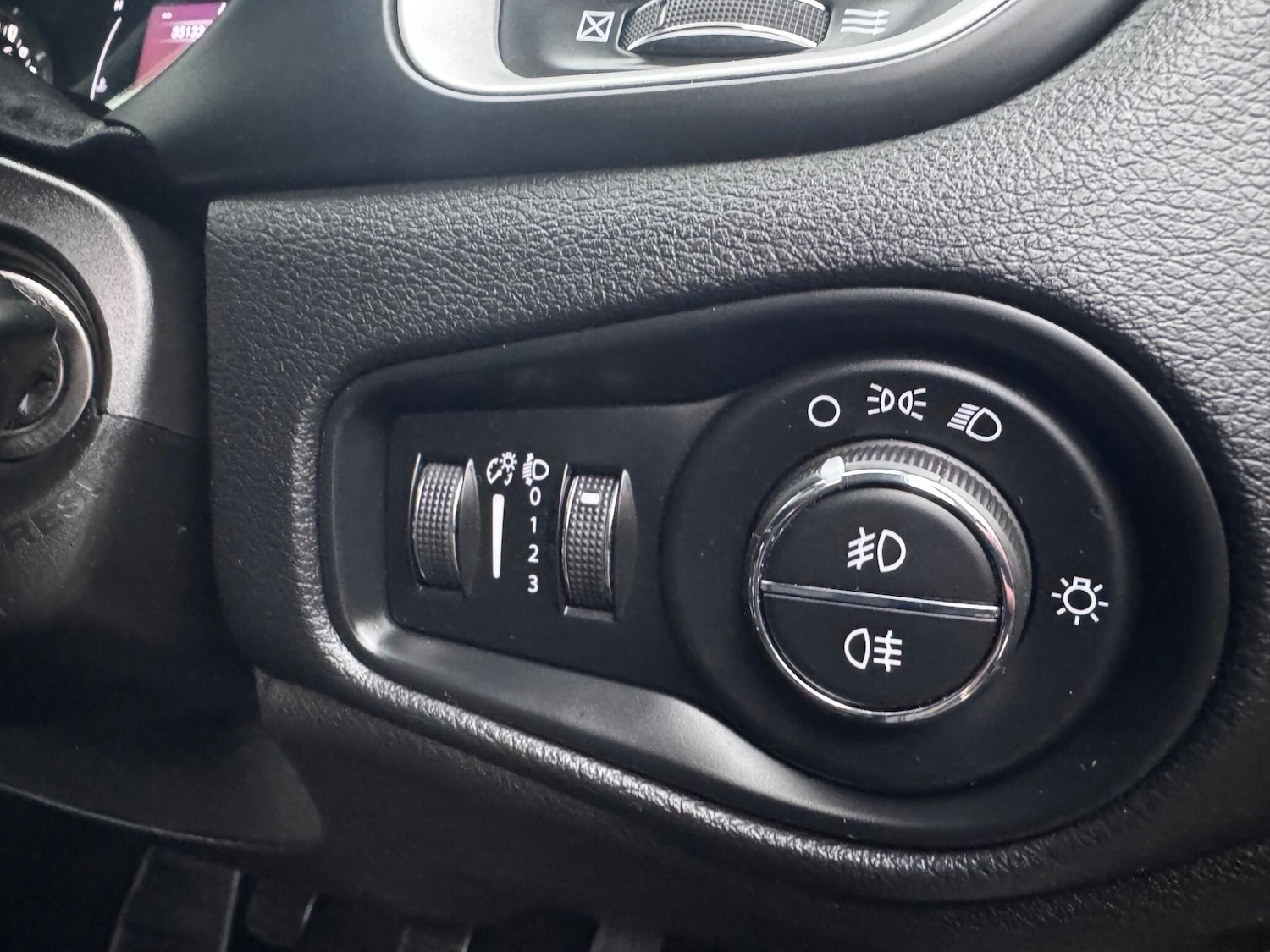 Used Jeep Renegade 2021 for sale - 77695791: Photo 24