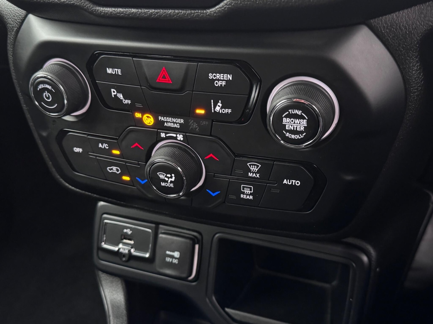 Used Jeep Renegade 2021 for sale - 77695791: Photo 35