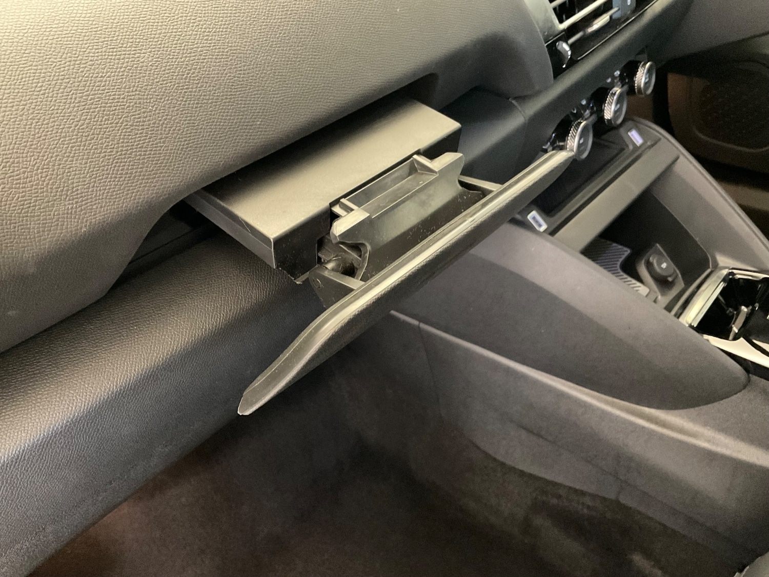 Used Citroen C4 2024 for sale - 76602804: Photo 38