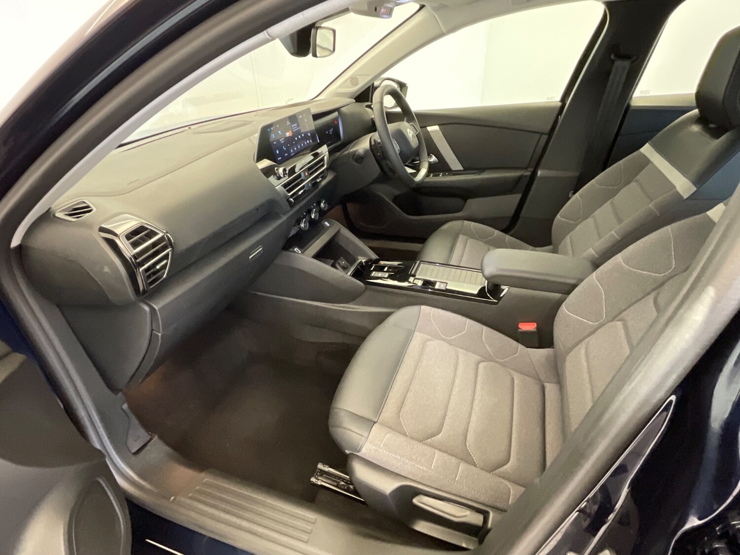 Used Citroen C4 2024 for sale - 76602804: Photo 9