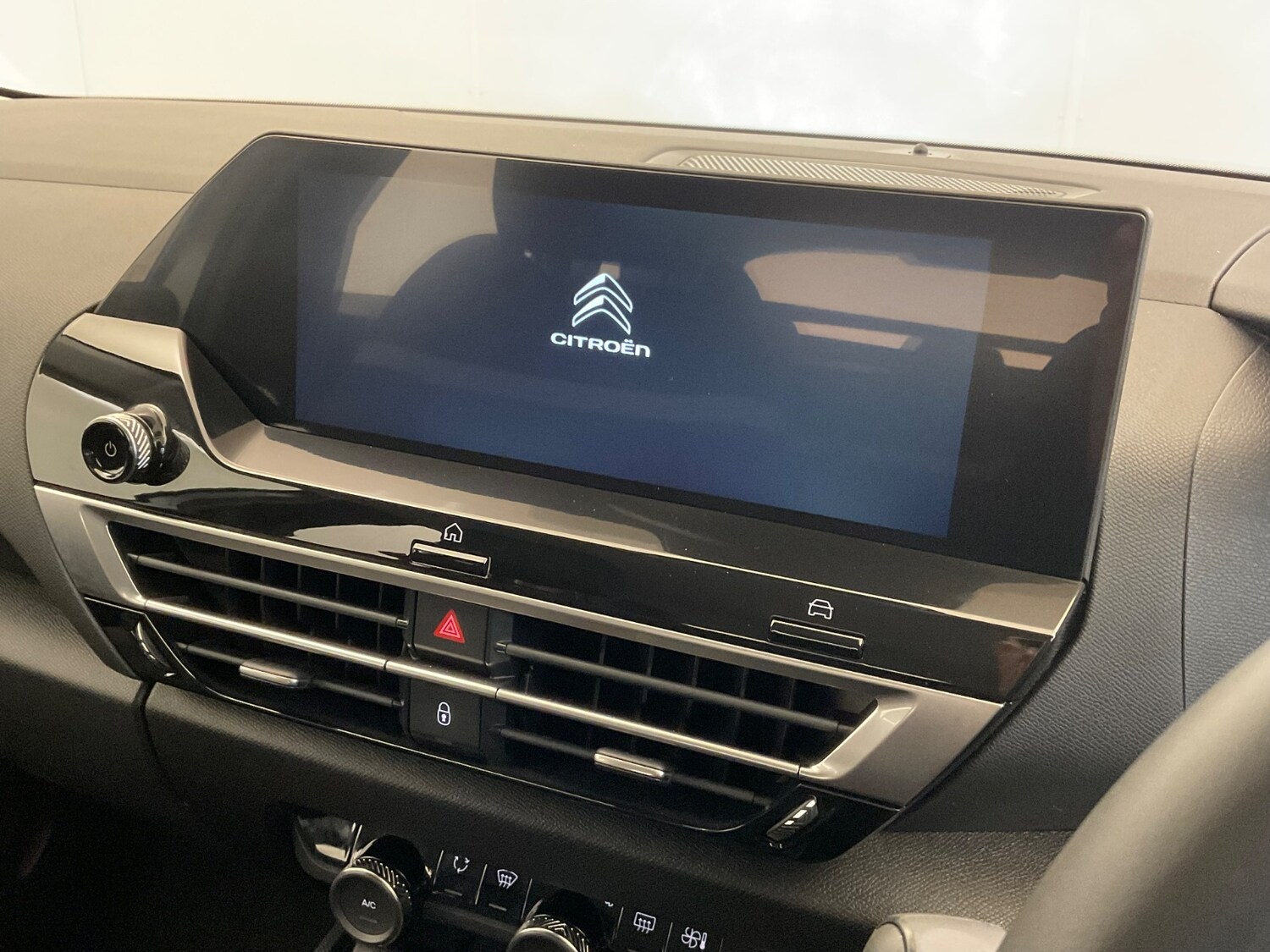 Used Citroen C4 2024 for sale - 76276307: Photo 8