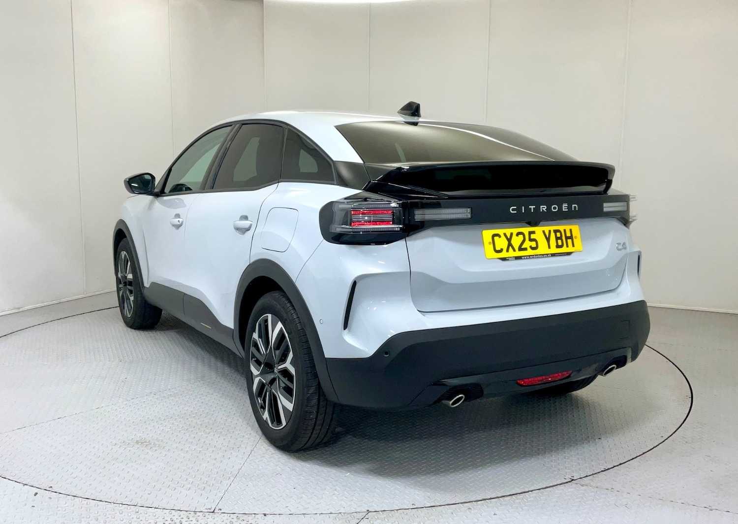 Used Citroen C4 2025 for sale - 76977631: Photo 2